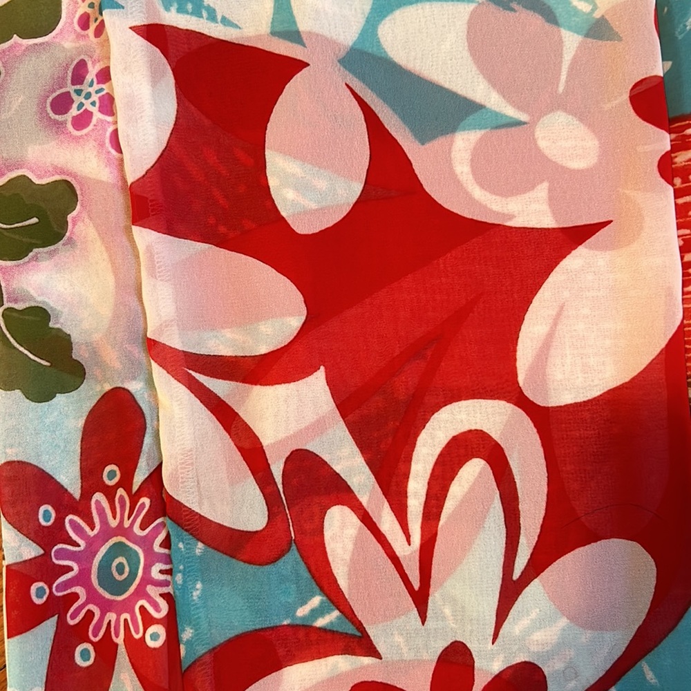 Colorful scarf - Picture 2 of 3